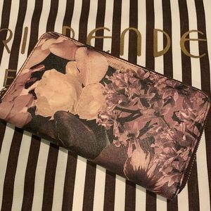 Henri Bendel Floral Zip Wallet